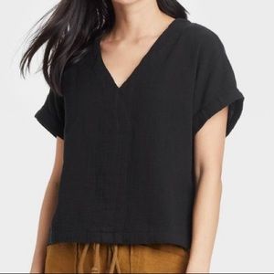 Universal Thread Short Sleeve V-Neck Blouse